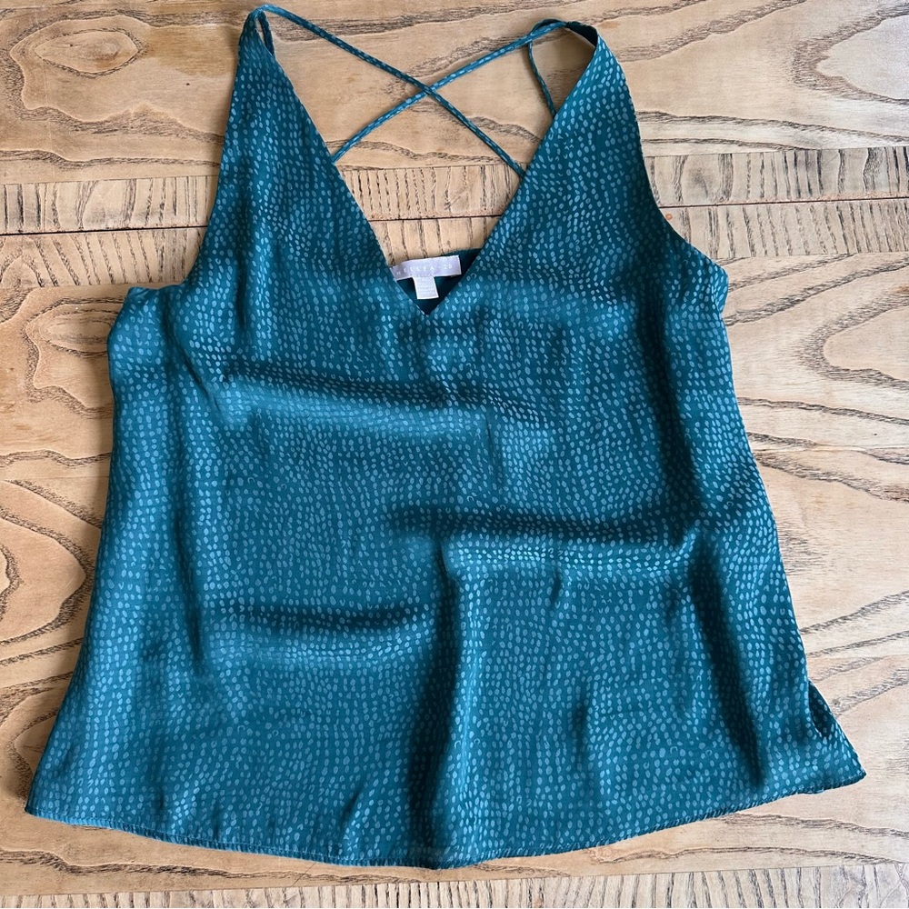 Nordstrom Chelsea28 Silky Cross Back Jacquard Cami Tank in Teal
Size Small